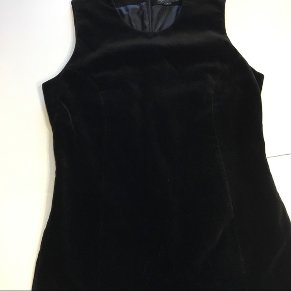 Vintage Ann Freeburg Classic Black Velvet Dress M Cocktail or Guest of Wedding - Picture 7 of 12